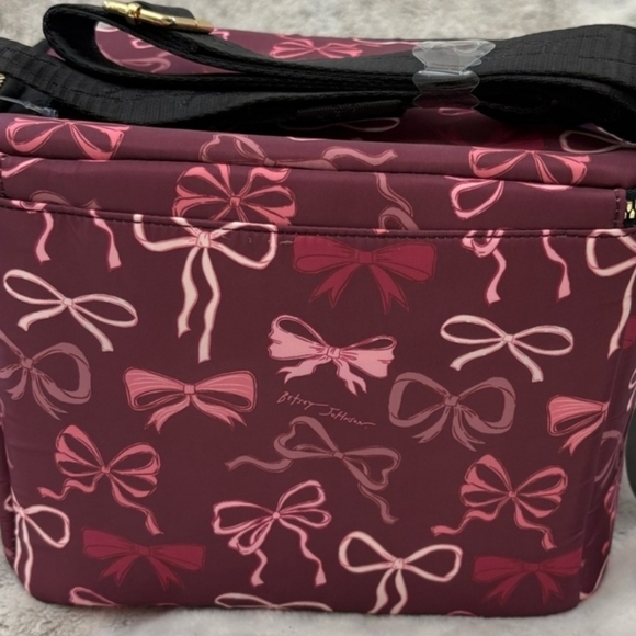 💜🔹️Betsey Johnson🔹️purple Insulated Lunch Tote with crossbody strap Bows - Picture 2 of 4